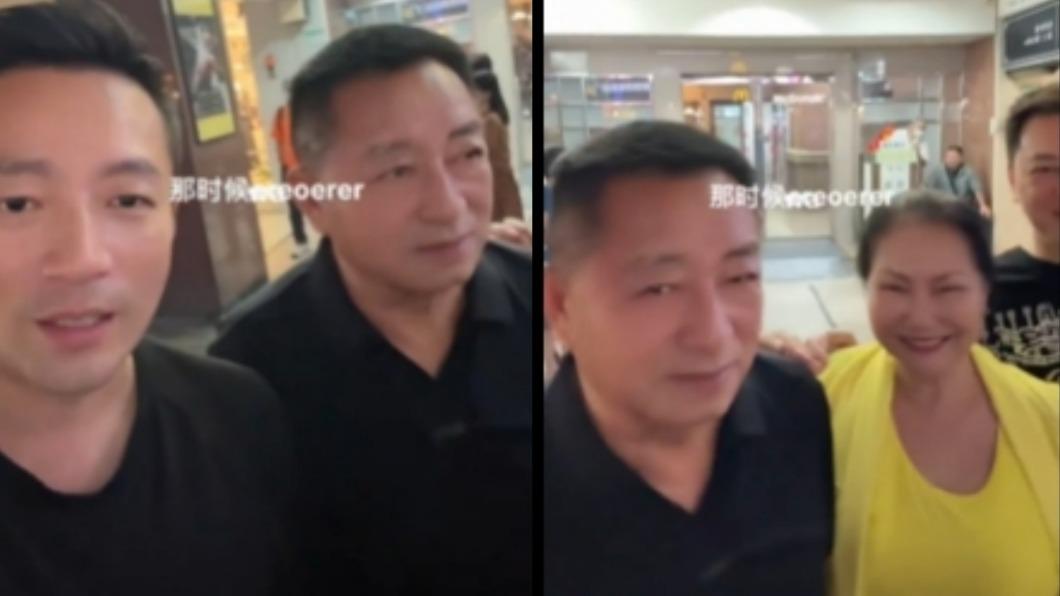 汪小菲近日與爸爸和S媽一起吃飯。(圖/翻攝自微博)