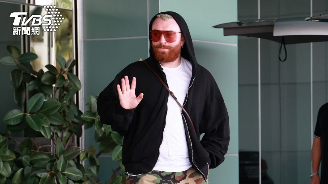 直擊/Sam Smith搭私人專機抵台 歌迷要求自拍反應曝光