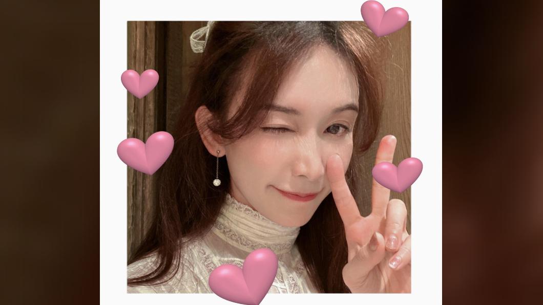 林志玲PO出賣萌自拍照。（圖 / 翻攝自@chiling.lin IG ）