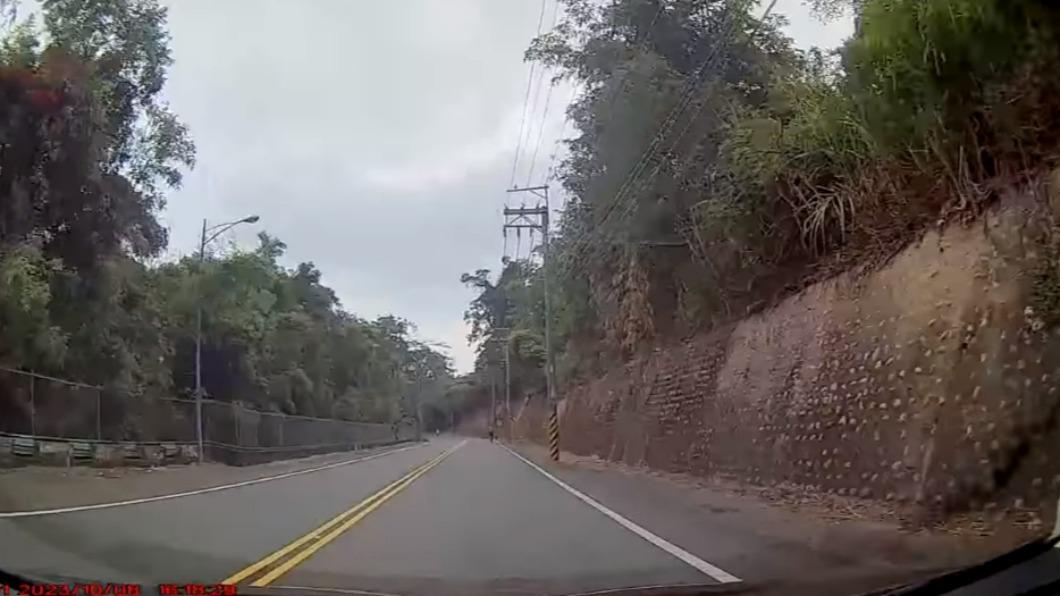 台中市豐原區公老坪山區道路。(圖/翻攝自市議員謝志忠臉書)