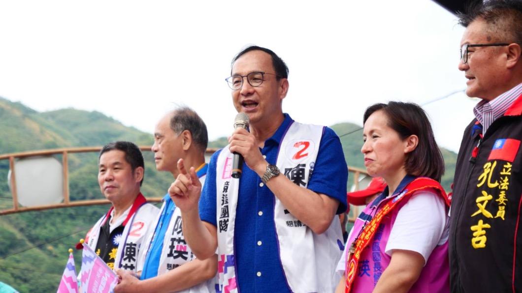 柯文哲拋內閣制 朱立倫允:藍白重返執政後一起推動