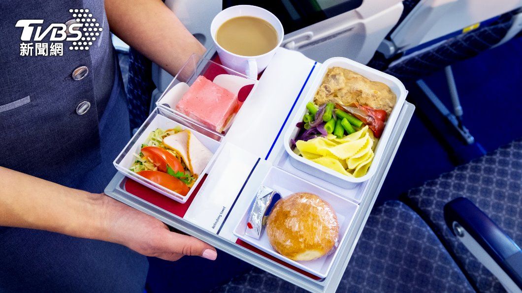 突破飛機餐壞印象 航空業者打造全美最大餐飲廚房