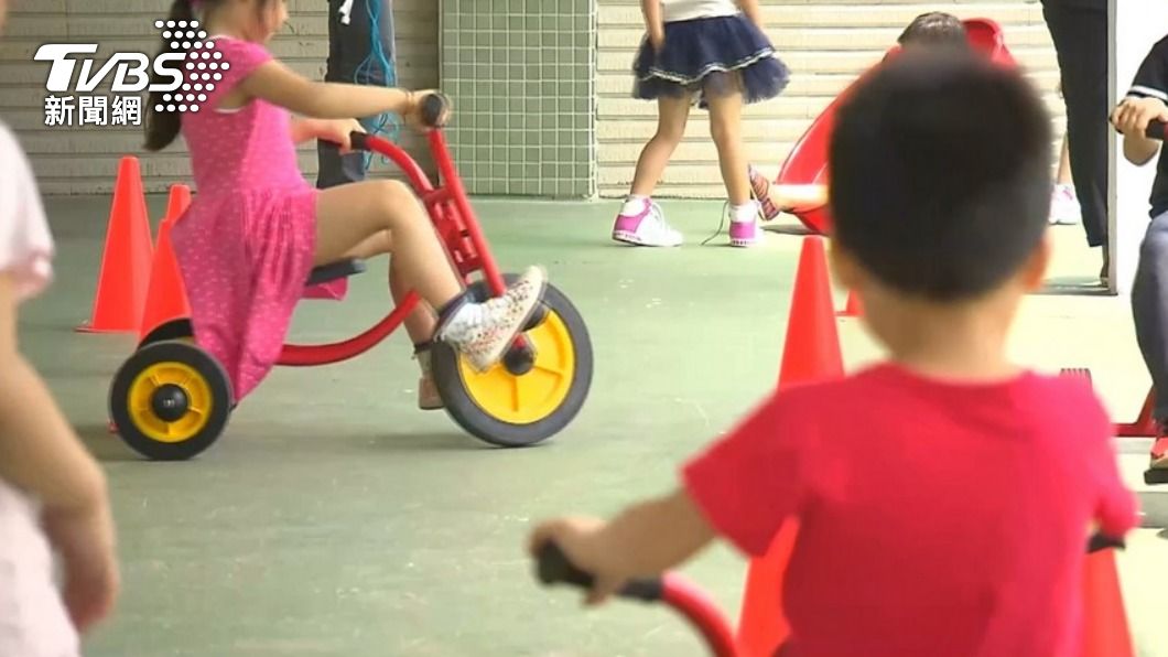 教保人員與家長在管教學童方式、教育觀念上經常有認知歧異。(圖/TVBS)