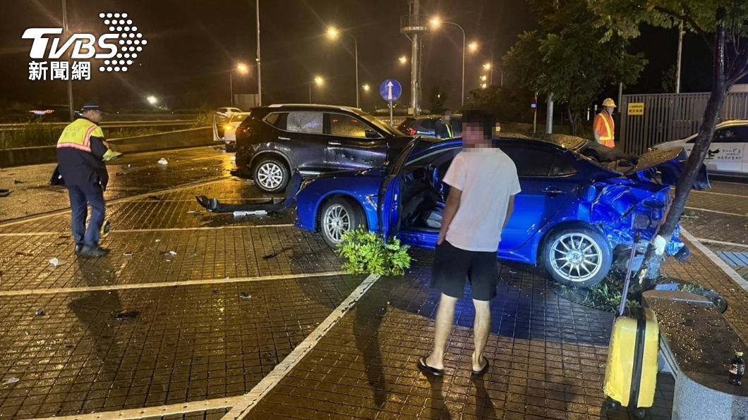 喝酒還開輔助駕駛!27歲男楊梅休息站連撞2車害人
