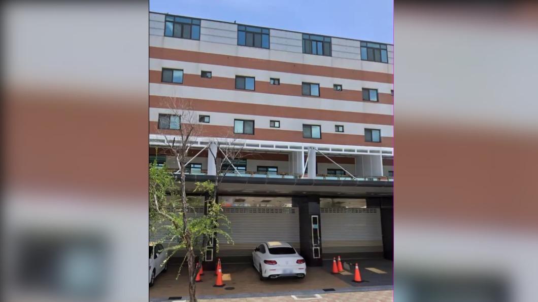 台南市中西區和緯路有一整排電梯透天,蓋了七、八年卻完全沒賣半戶。(圖/翻攝自Google map)