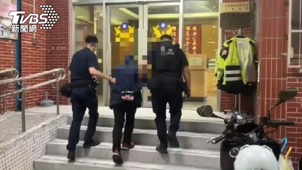 毆人反被砍！三重男倒臥樓梯間　「身中多刀」送醫不治