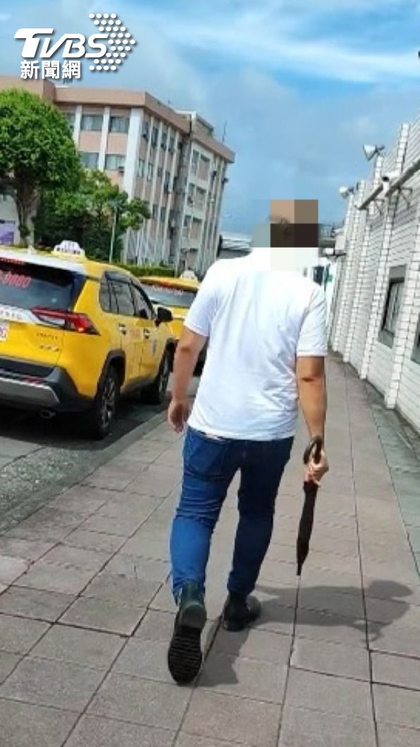遭指控撞人男子。(圖/翻攝臉書 民生社區大小事)