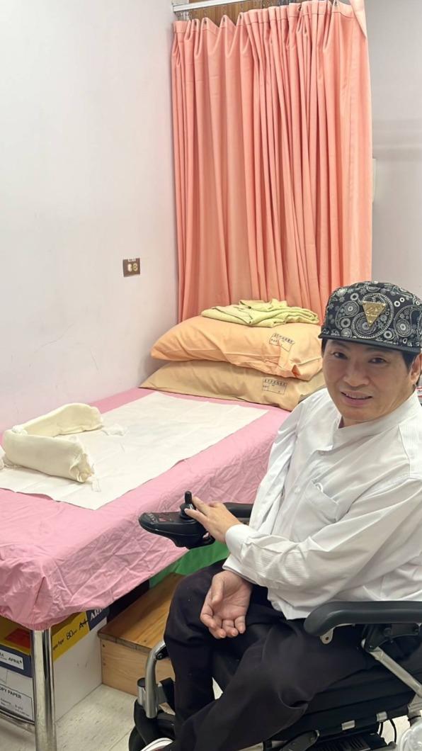 蔡義德終於拆下石膏，最近除了復健外，也開始為演唱會做準備。（圖／蔡義德提供）