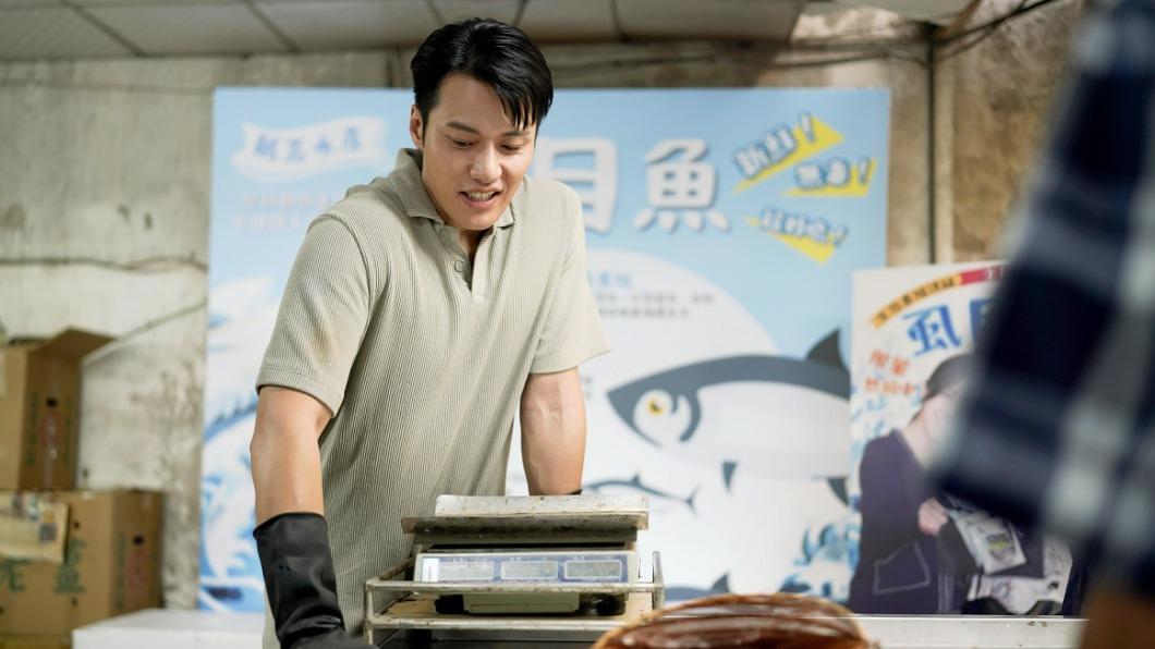 八點檔男星收神明旨意!成「濟公代言人」 返鄉賣魚被目擊