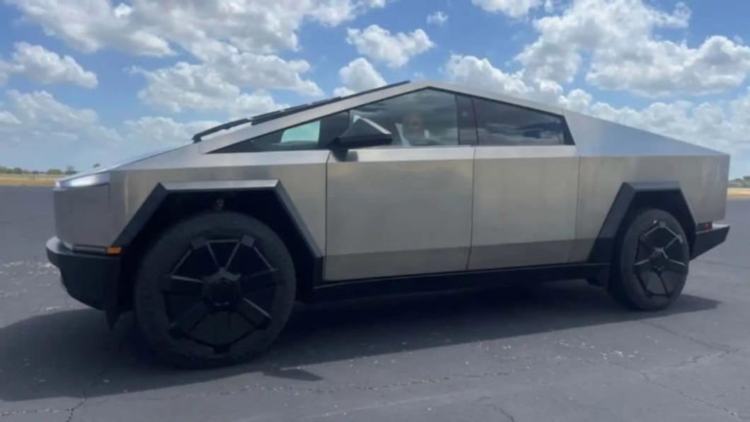 特斯拉純電皮卡Cybertruck。(圖/翻攝自Tesla)