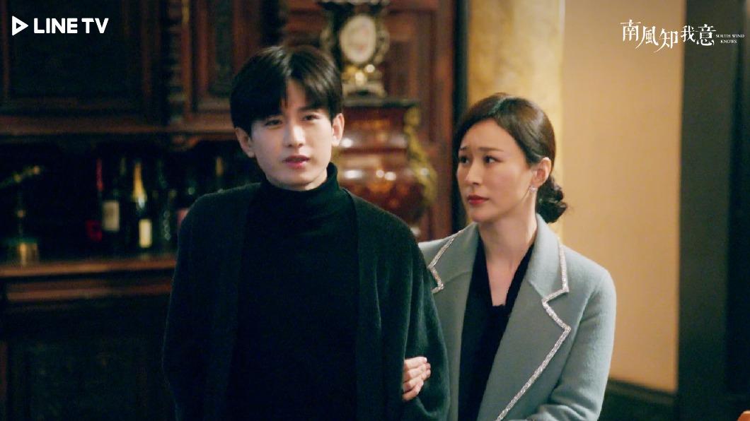 楊雨婷(右)笑稱自己也抵擋不了「可愛兒子」成毅的魅力。(圖/LINE TV提供)