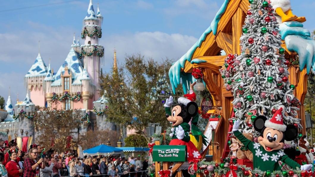 佛州、加州迪士尼調漲部分時段門票的價格。（圖／翻攝自@DisneyParks推特）