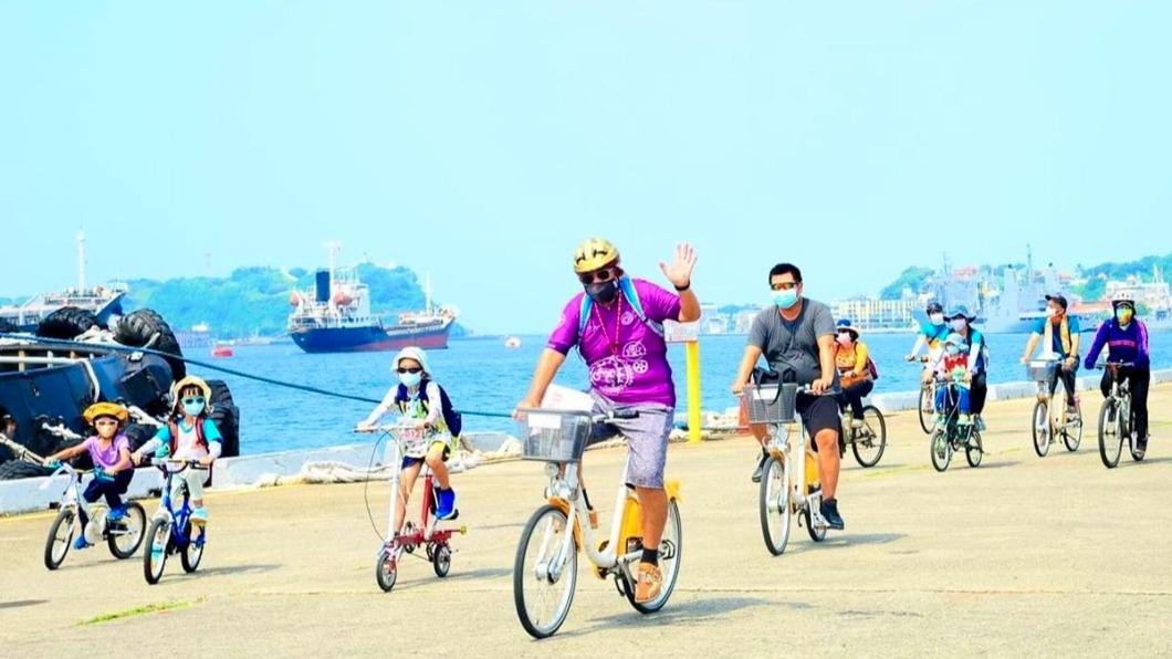 不僅有文創市集,還有精彩的表演和有趣的萬聖節單車變裝派對。(圖/高雄觀光局提供)