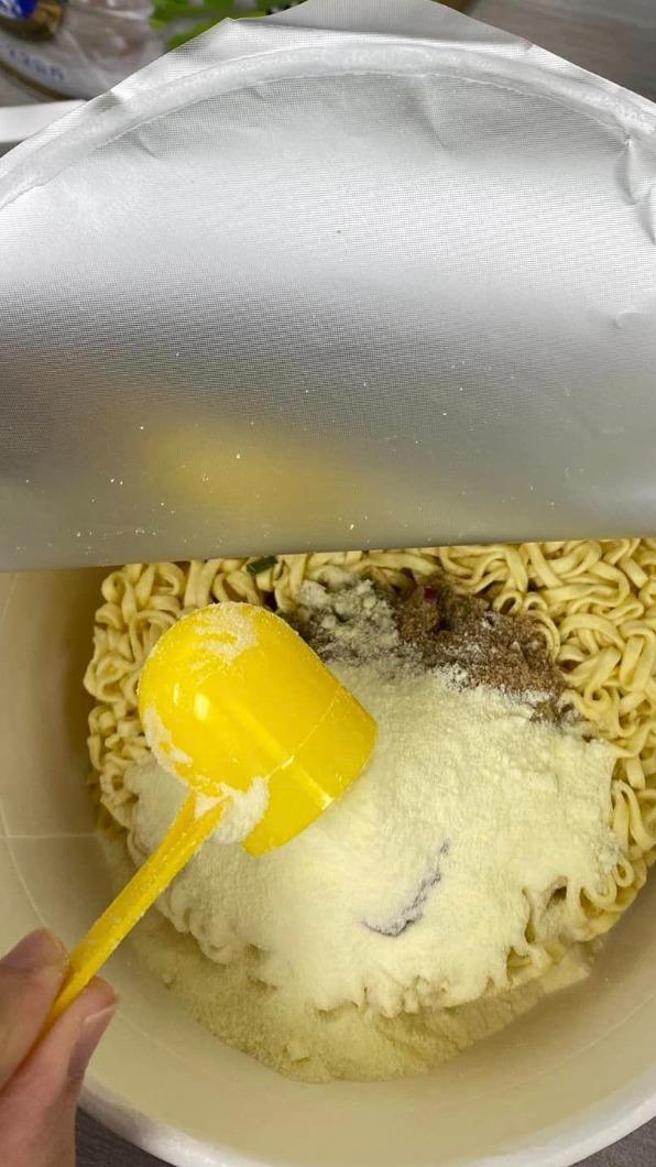 原PO加了三匙奶粉。(圖/翻攝《我愛全聯-好物老實說》)