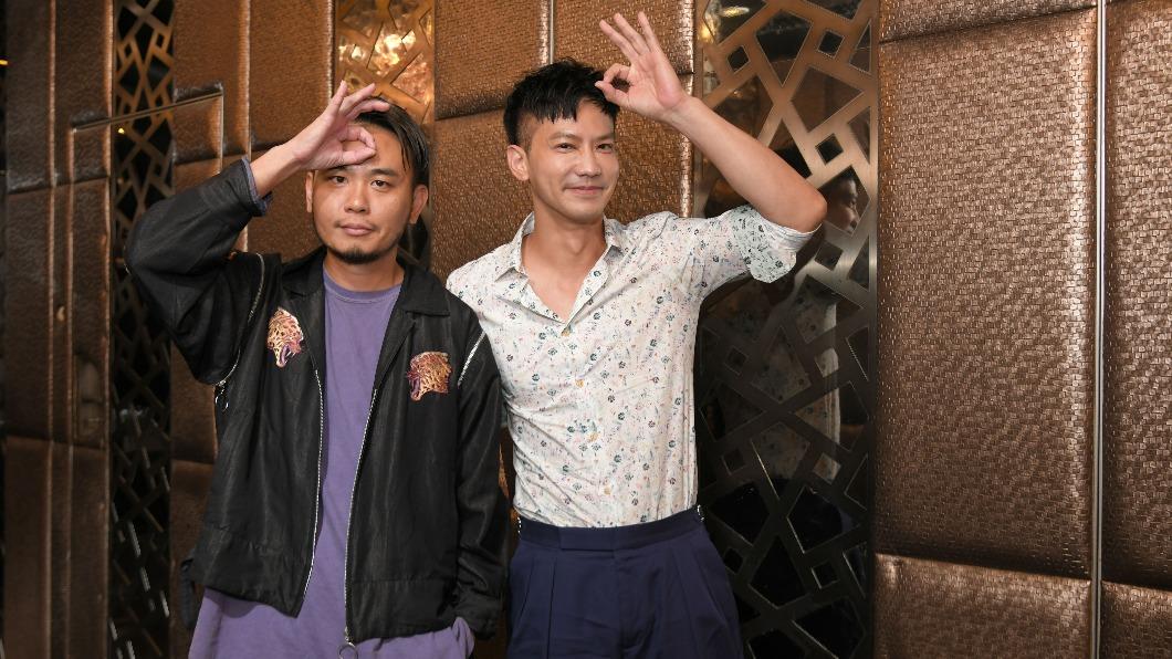 楊大正(右)和鄒承恩以《我願意》雙雙入圍金鐘獎戲劇節目男配角獎,同劇演員將在頒獎典禮互相較勁。(圖/絡思本娛樂製作提供)