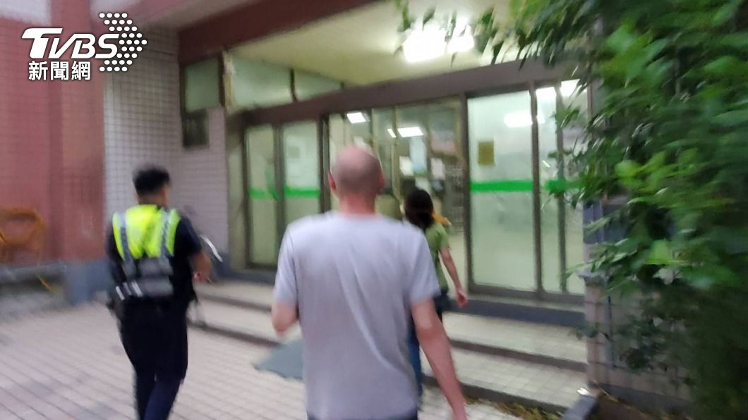 男子被移送法辦。(圖/TVBS)