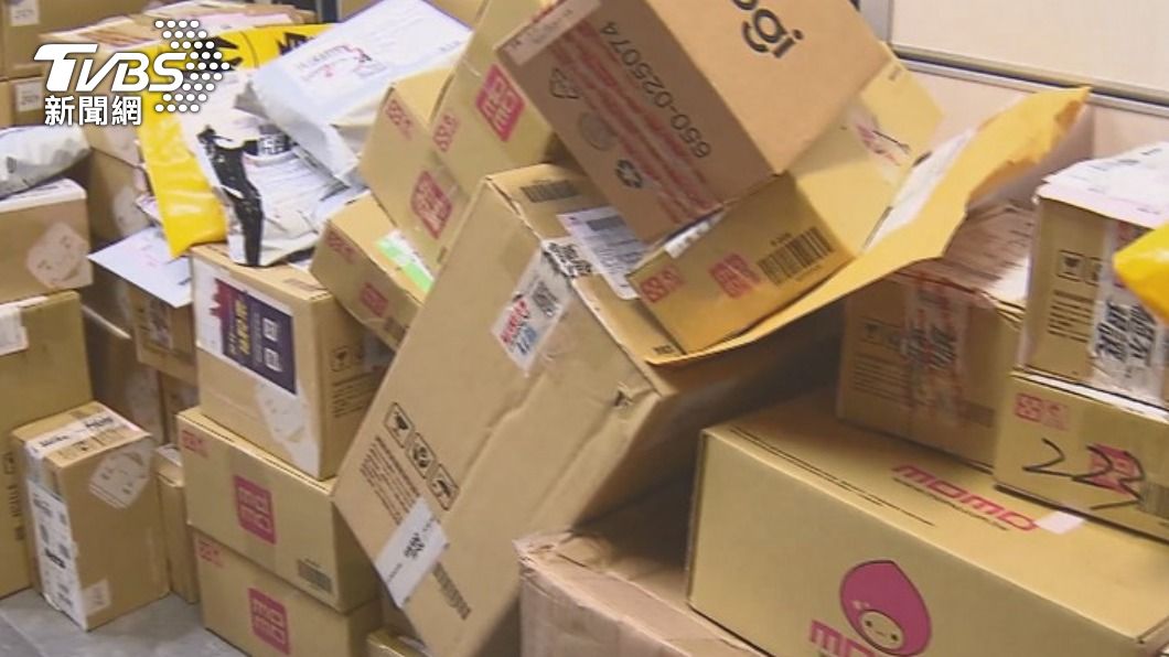 婦不滿網購買家亂丟紙箱垃圾 拍姓名、電話「貼網公審」下場慘