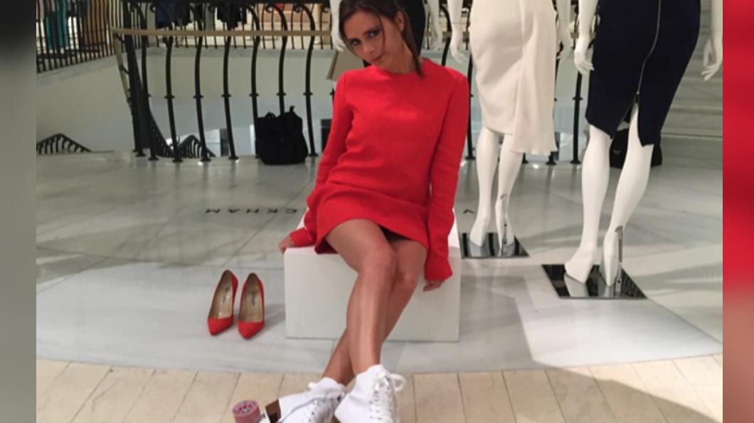 貝嫂曾在百貨公司裡溜冰。(圖/翻攝自IG@victoriabeckham)