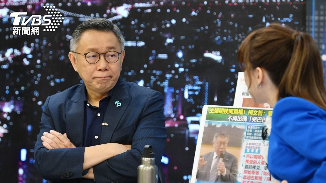 柯文哲接受TVBS節目《TVBS戰情室》專訪。(圖/胡瑞麒攝)