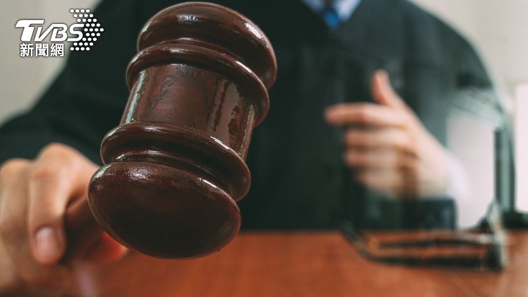 法官判決劉翁撤銷贈與。(示意圖,非當事人/shutterstock達志影像)