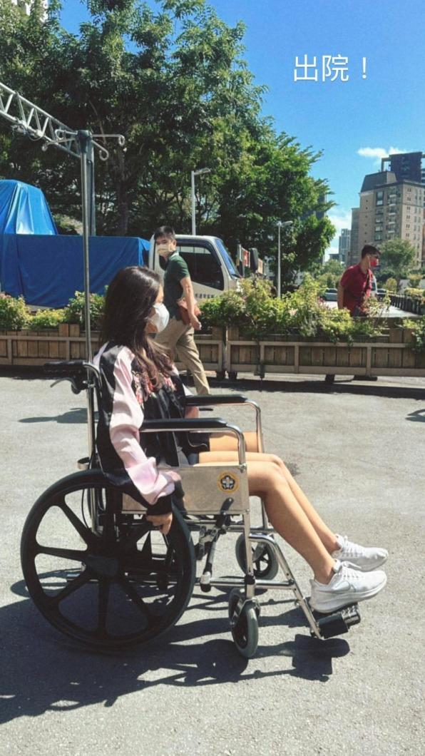 言言已順利出院返家休養,她相當感謝小煜的細心照顧。(圖/翻攝自言言IG)