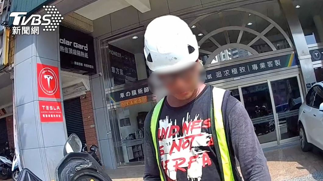 潘男酒駕涉犯公共危險罪嫌而遭到逮捕。（圖／TVBS）