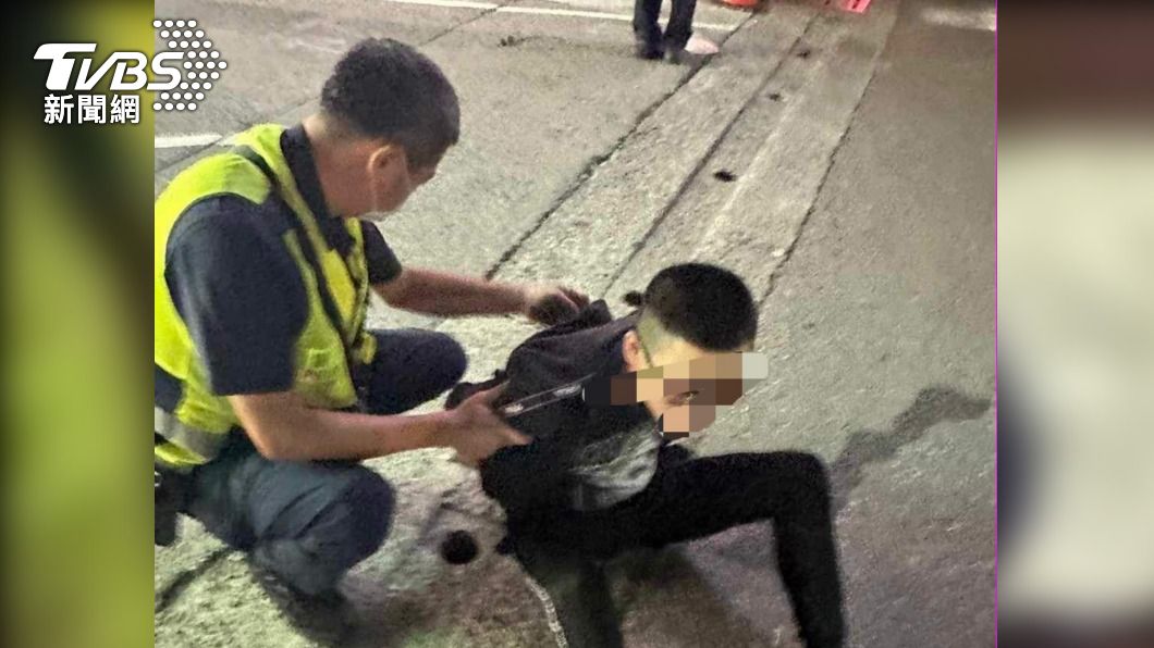 趙男在苗栗的一處超商前遭逮。(圖/TVBS)