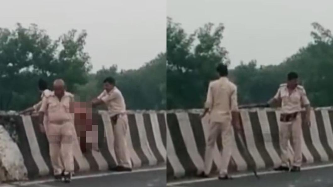 將遺體丟入河中後3名員警淡定走人。(圖/翻攝自@UtkarshSingh_ Twitter)