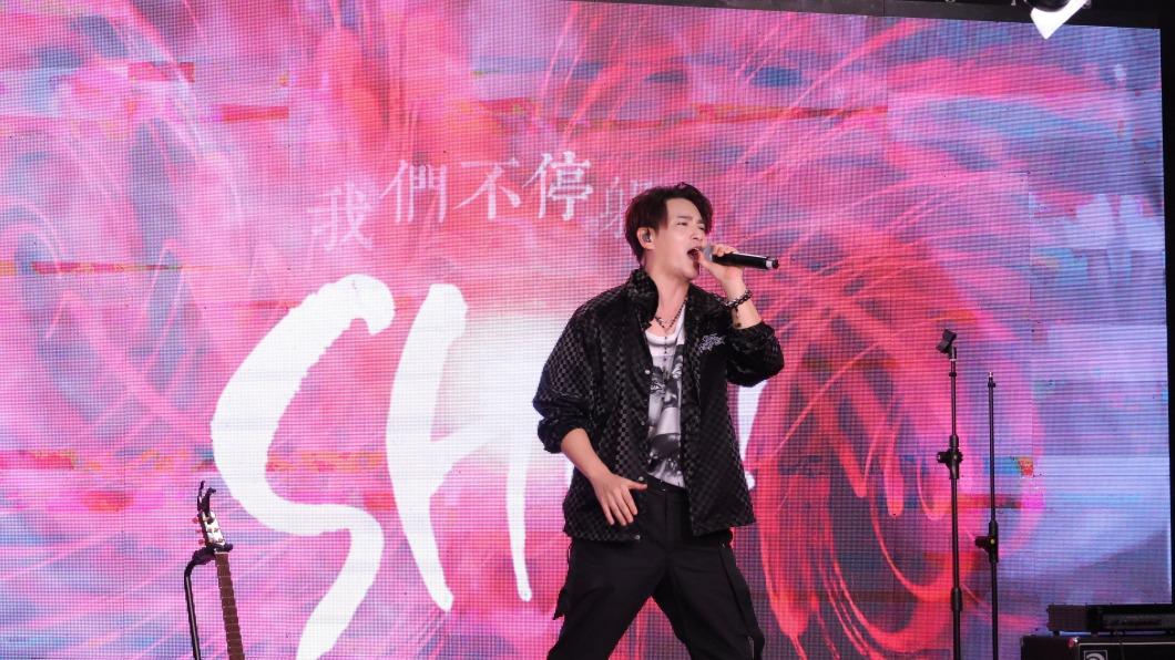 《終極三國》男星開唱出事了!女粉當場暈倒 超暖舉動曝光