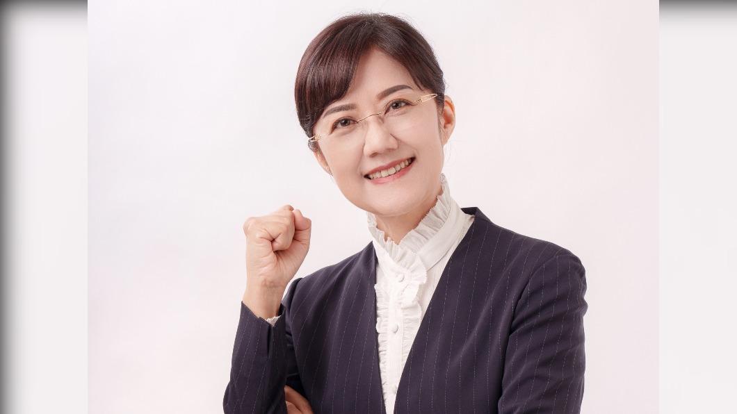 柯文哲妹妹柯美蘭。(圖/翻攝自柯美蘭臉書)