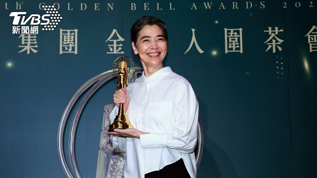 賴佩霞「郭柯配」恐退選?本命年掀風浪 出道53年吐真實心聲