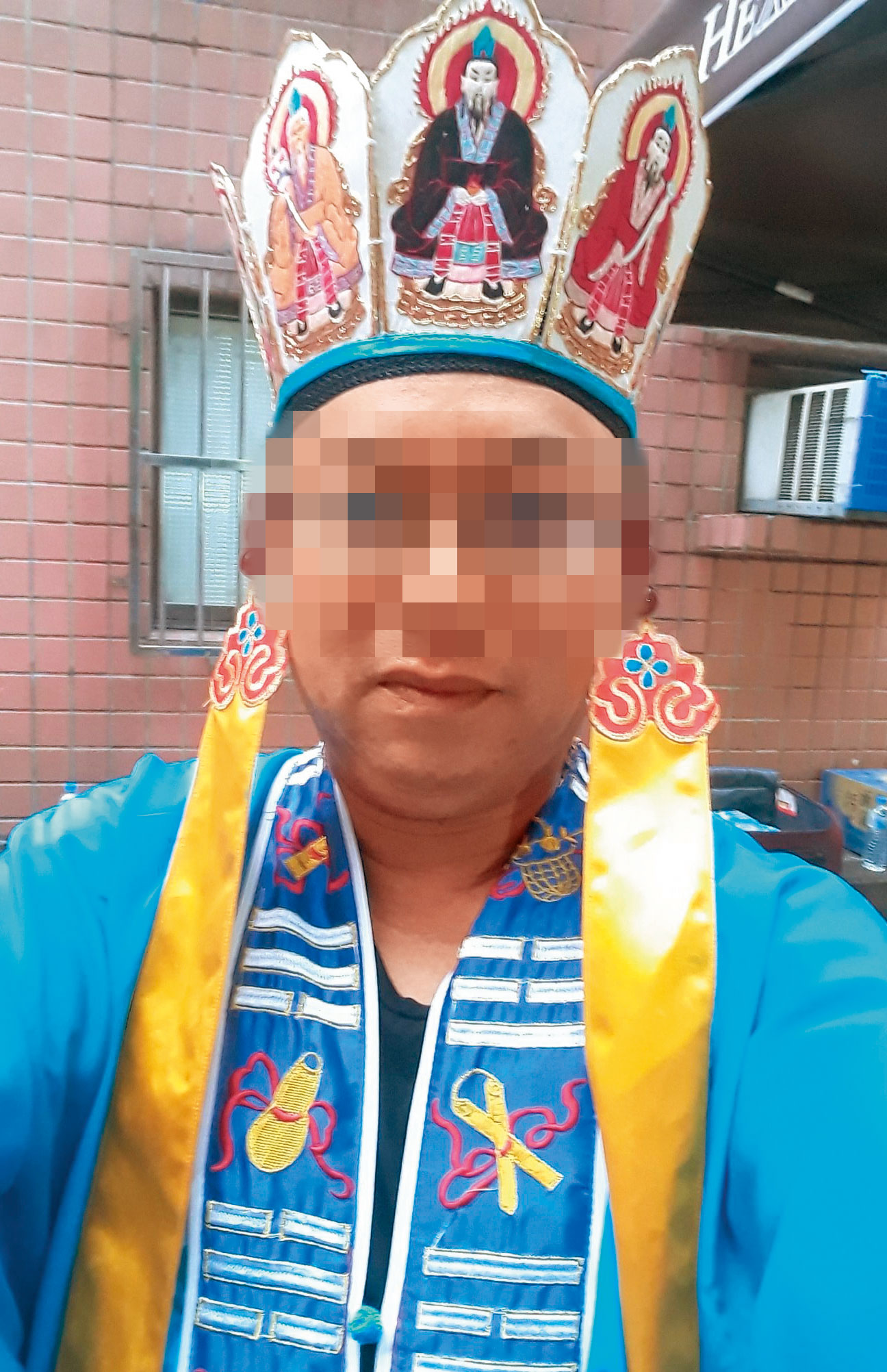 莊姓乩童(圖)誘騙2名青少年至宮廟口交得逞,被判刑6個月。(圖/翻攝自莊男臉書)