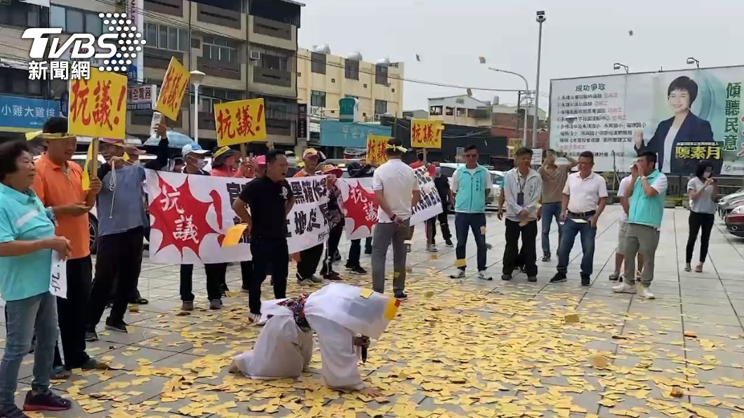反公墓種電!彰化永靖鄉30天死10多人 村民出動孝女白琴抗議