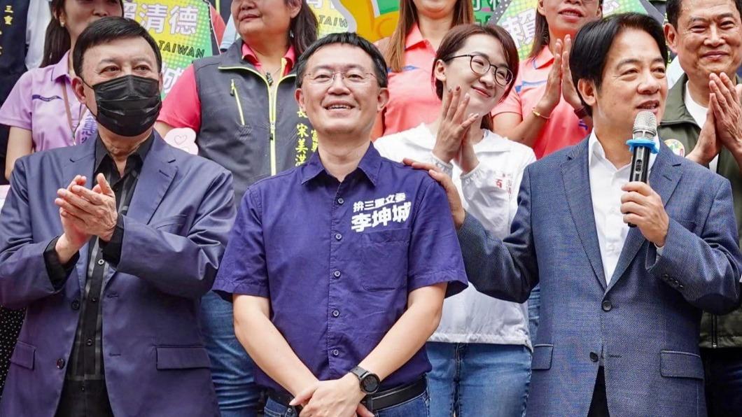 余天(圖左一)先前當面向賴清德(圖右)爭取民進黨不分區立委。(圖/翻攝自李坤城臉書)
