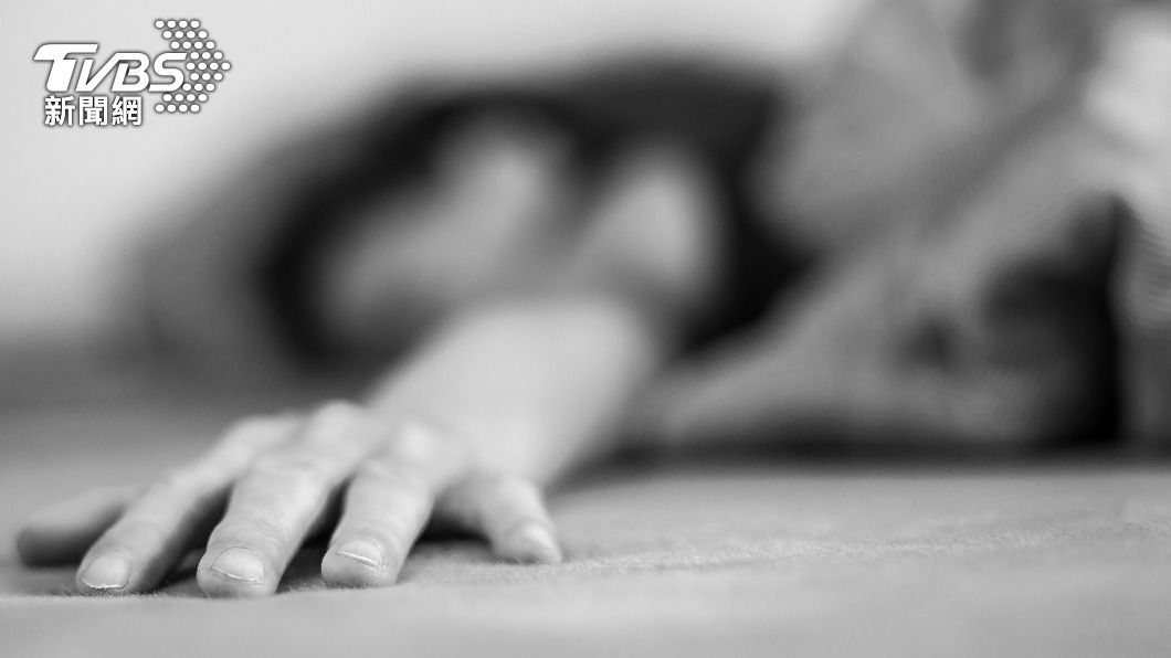和室內發現部分白骨化的女性遺骸。(示意圖/Shutterstock達志影像)