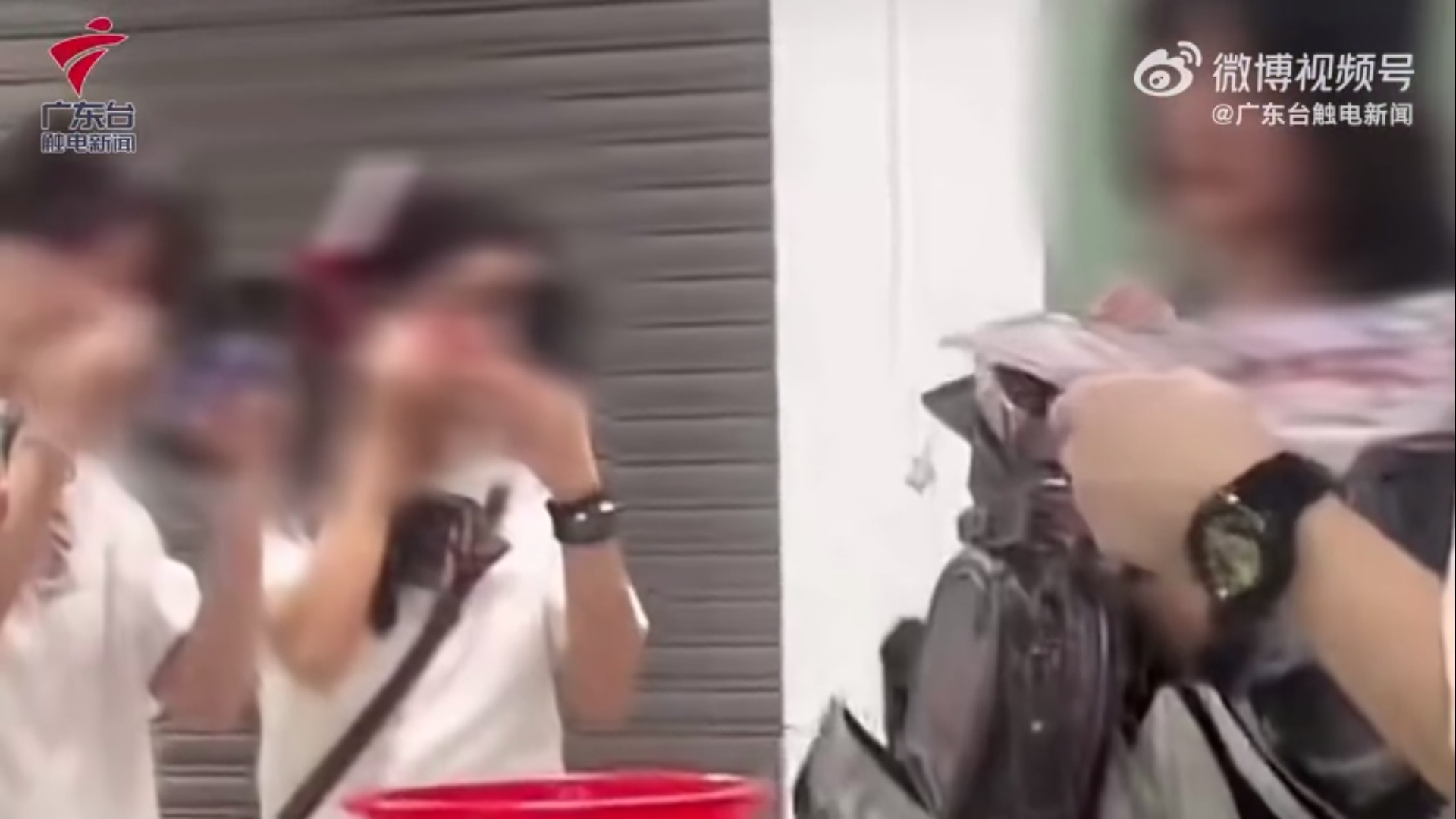 廣州地鐵站提供卸妝用品,讓乘客卸掉臉上恐怖妝容再進站。(圖/翻攝自微博)
