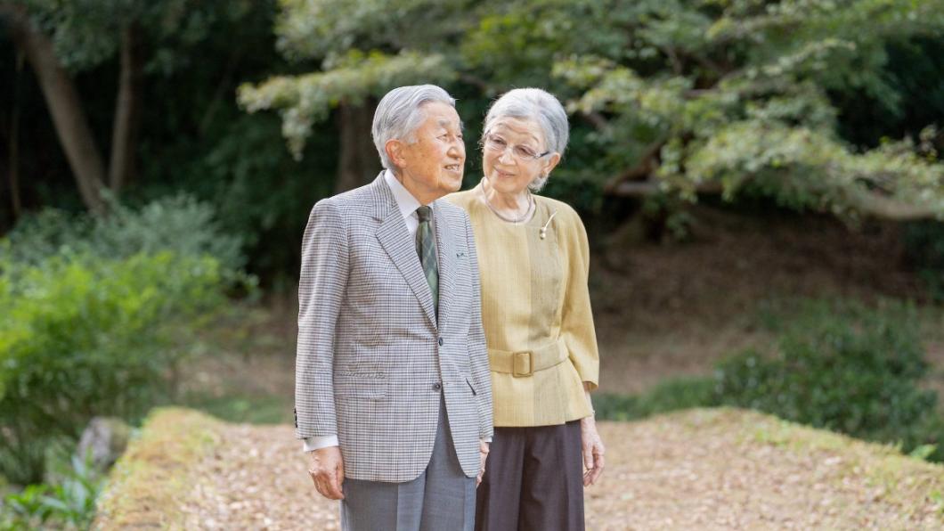 美智子89歲生日,宮內廳公開上皇夫婦最新照片。(圖/翻攝自X@kakocutie______)