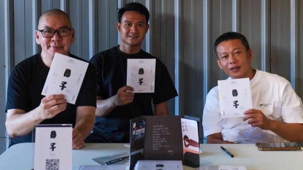 蔡明亮（最左）與李康生（最右）交情匪淺。（圖／翻攝自李康生IG）
