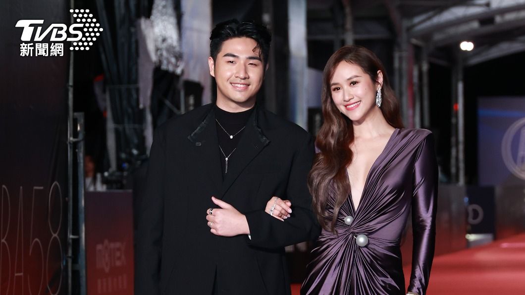 吳姍儒開到深V，相當性感，她帶著弟弟一起踏上紅毯。（圖／TVBS娛樂組攝）