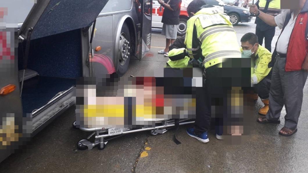 快訊/台中遊覽車「驚見男屍」!塞下層行李箱室 離奇身亡
