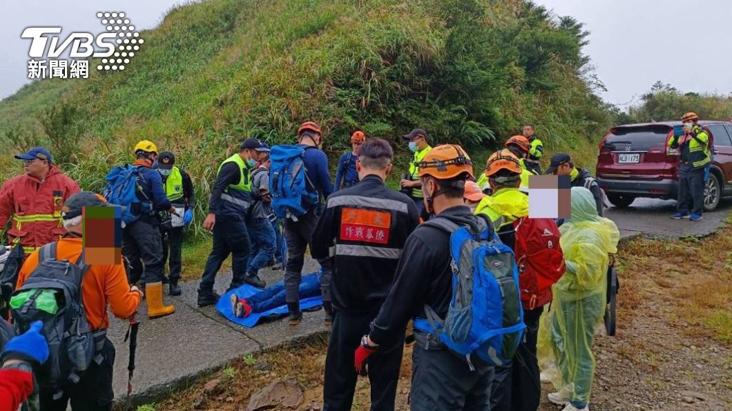 八名登山客前往雙溪燦光寮步道爬山。(圖/TVBS)