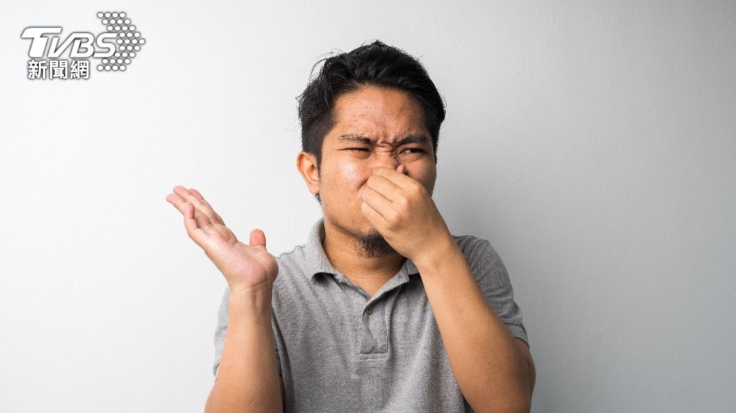 病患男友愛舔又愛嫌。(示意圖,非當事人/shutterstock達志影像)