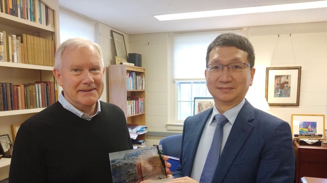 首設台灣明德學校!中山大學與美名校簽MOU 明年春天就學
