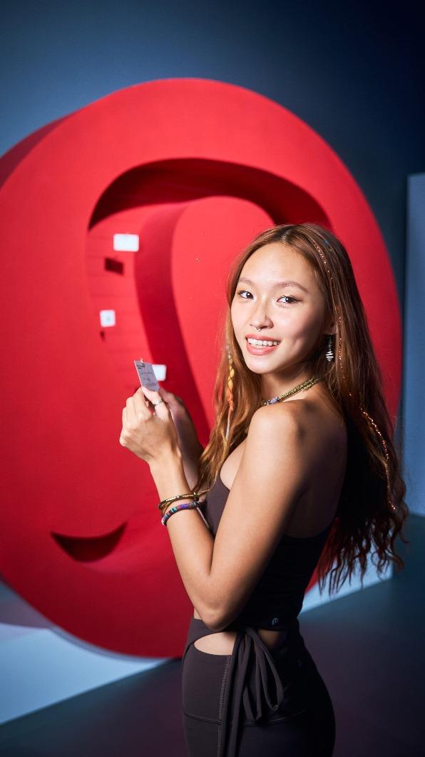 LÜCY受邀開幕活動。(圖/lululemon提供)