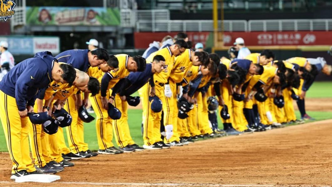 中信兄弟衛冕失敗無緣季後賽 洽總「一人扛責」:尊重球團