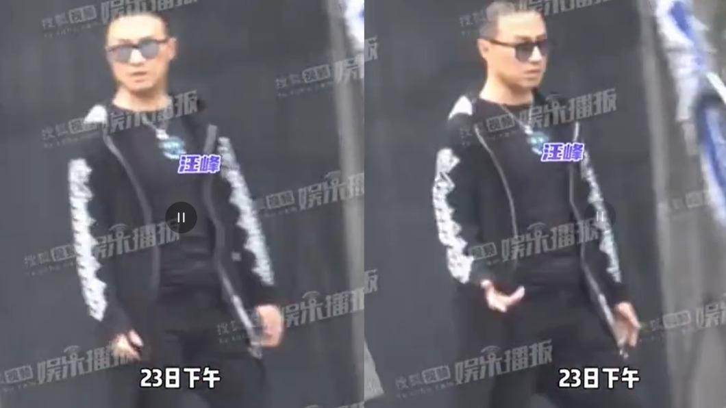 汪峰一如既往穿全黑服裝，臉色似乎比之前更凝重。（圖／翻攝自搜狐娛樂微博）