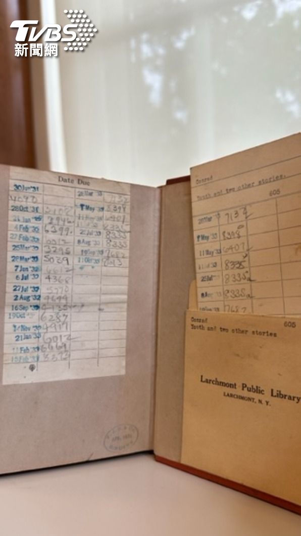 有一本書逾期九十年未歸還。(圖/翻攝自Larchmont Public Library 臉書)