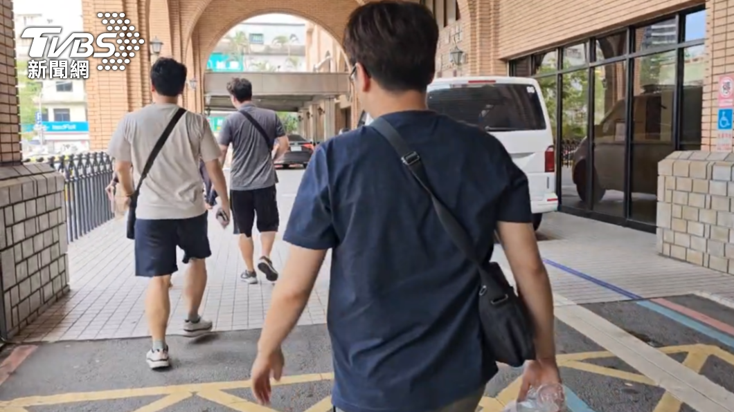 三名韓國人輕傷,治療後已出院。(圖/TVBS)