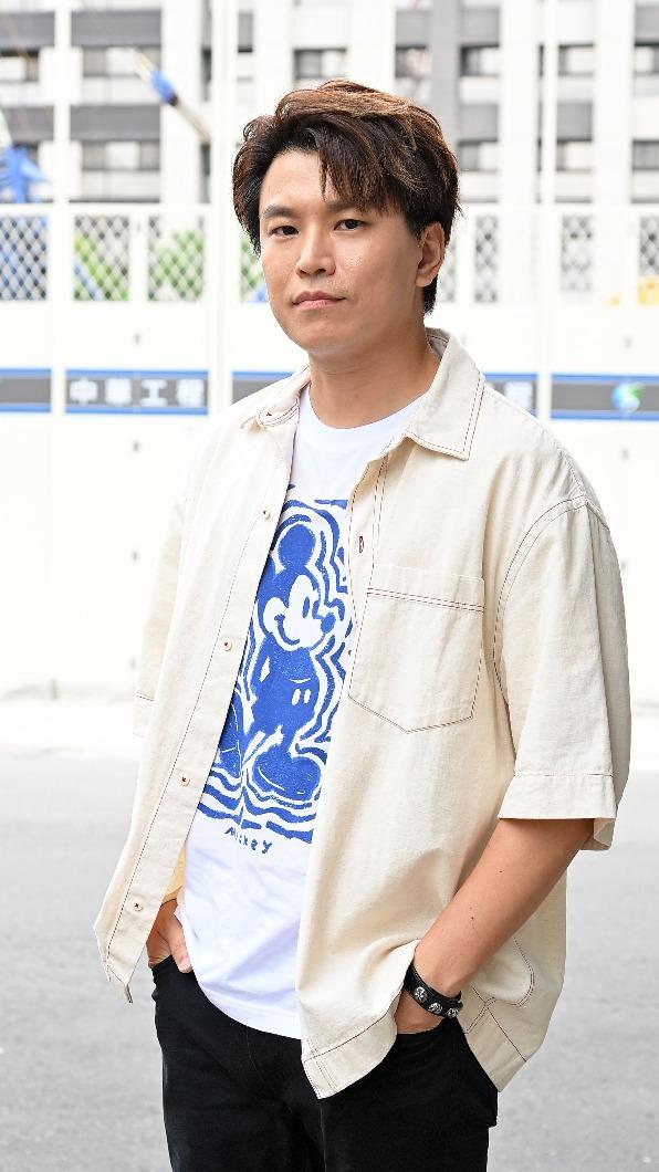 蕭景鴻笑說自己的性格比較像米可白劇中角色。(圖/台視提供)