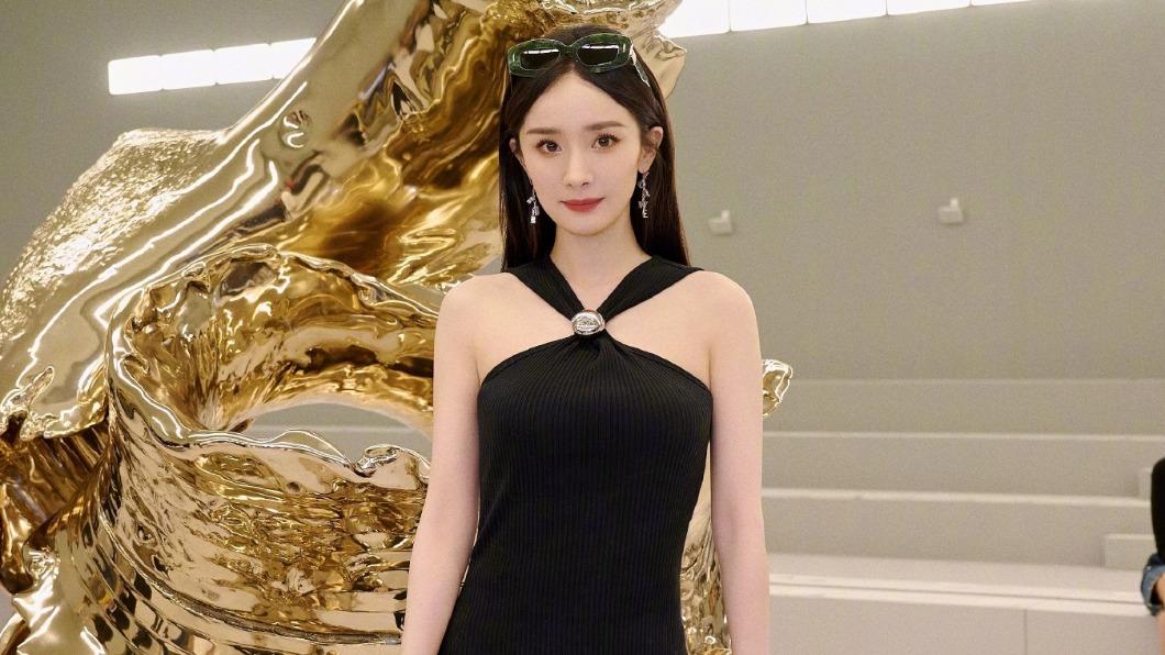 據傳大陸女星楊冪也在主演名單上。(圖/翻攝自楊冪微博)